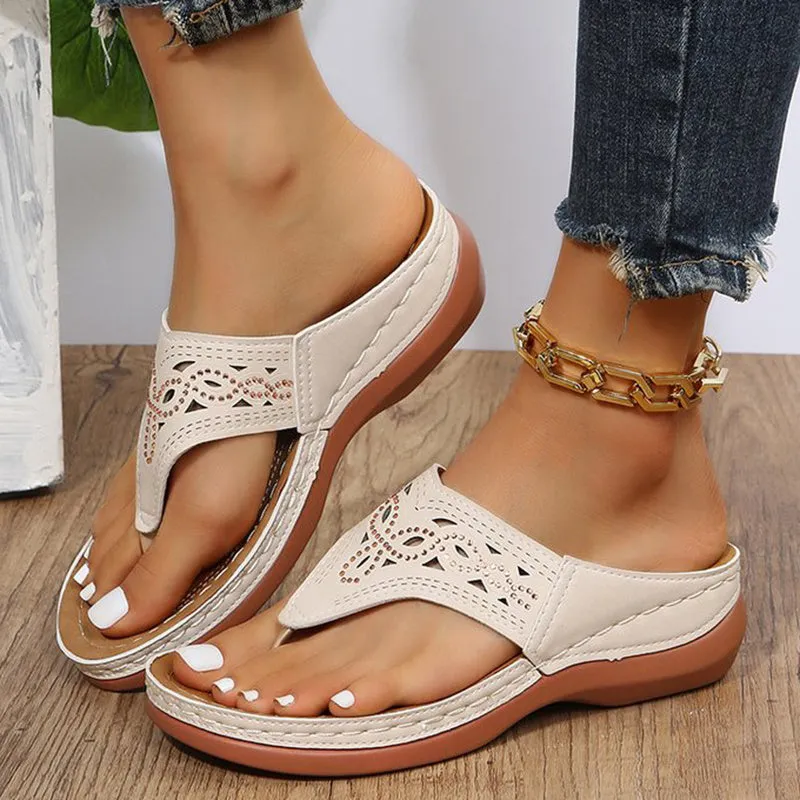 Carly – Clip Toe Wedge Sandals