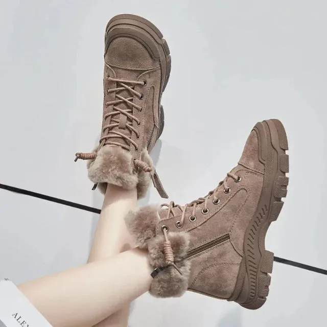Timeless and versatile genuine leather snow boot